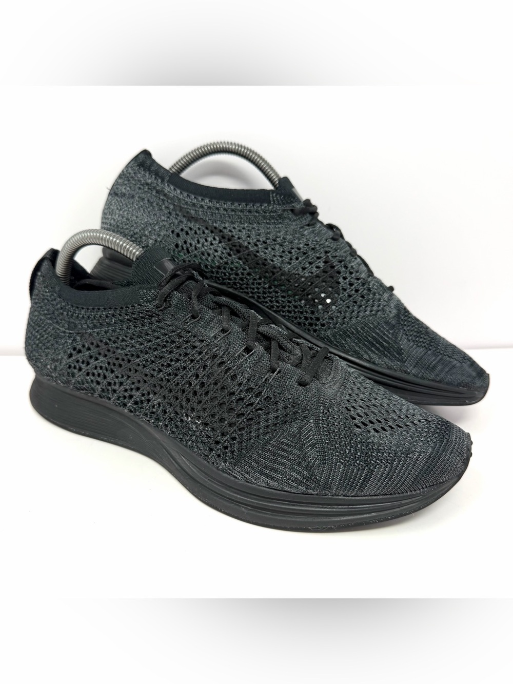 Nike Men’s Flyknit Racer Running Shoes Sz 9.5 Triple Black Anthracite 526628 009